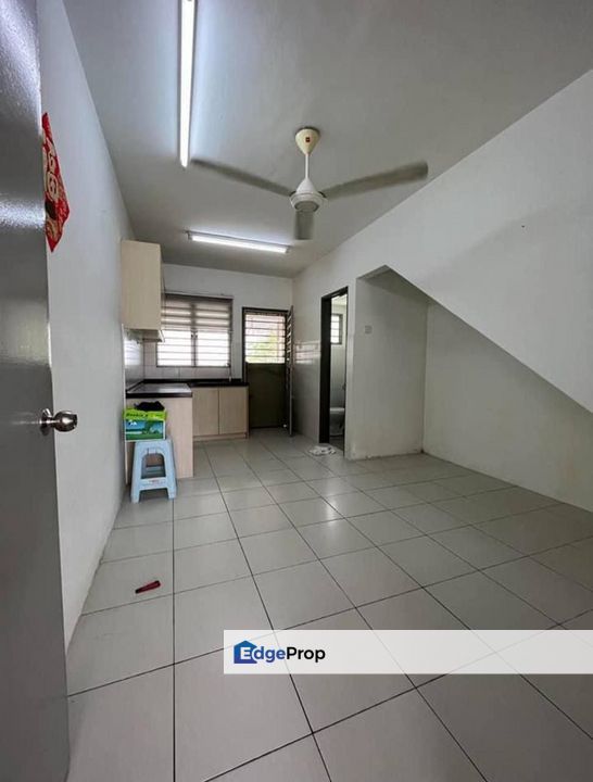 TRIPLE STOREY HOUSE,SAUJANA PALMA KAJANG, Selangor, Kajang