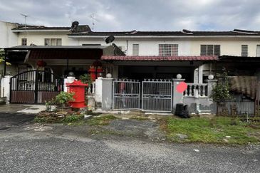 Renovated Double Storey Terrace Taman Tasik Semenyih 