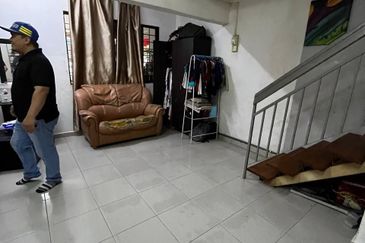 Renovated Double Storey Terrace Taman Tasik Semenyih 