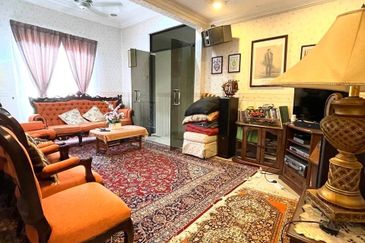 🏡 2-Storey Bungalow @ Pantai Sepang