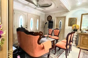 🏡 2-Storey Bungalow @ Pantai Sepang