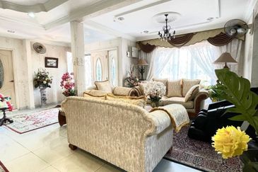 🏡 2-Storey Bungalow @ Pantai Sepang