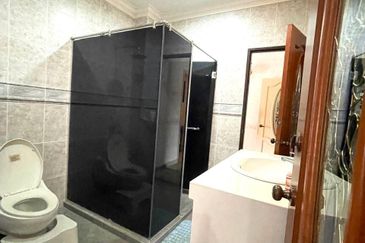 🏡 2-Storey Bungalow @ Pantai Sepang