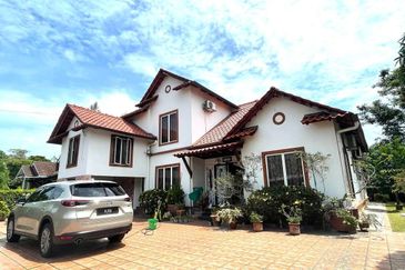 🏡 2-Storey Bungalow @ Pantai Sepang