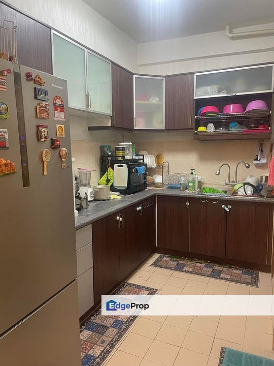 Bawah Market Value, Rumah Cantik, Hotspot, Facing swimming Pool, Selangor, Kajang