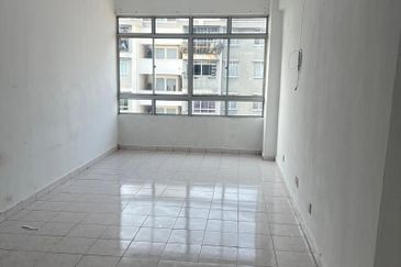 Pangsapuri Teluk Air Tawar Indah