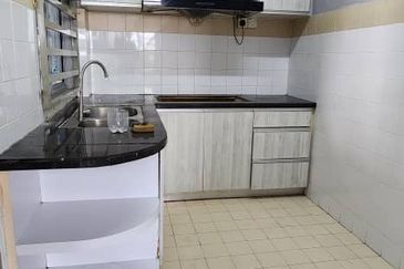 Pangsapuri Teluk Air Tawar Indah