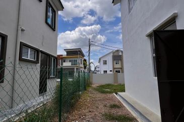 TAMAN RAFFLESIA AMPANG ALOR SETAR