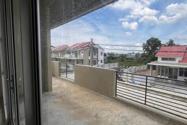 TAMAN RAFFLESIA AMPANG ALOR SETAR