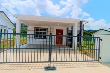 𝗧𝗔𝗠𝗔𝗡 𝗧𝗨𝗡𝗞𝗨 𝗜𝗡𝗧𝗔𝗡 𝗦𝗔𝗙𝗜𝗡𝗔𝗭 