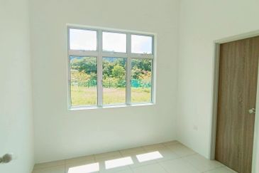 𝗧𝗔𝗠𝗔𝗡 𝗧𝗨𝗡𝗞𝗨 𝗜𝗡𝗧𝗔𝗡 𝗦𝗔𝗙𝗜𝗡𝗔𝗭 