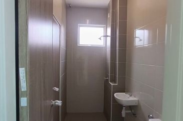 𝗧𝗔𝗠𝗔𝗡 𝗧𝗨𝗡𝗞𝗨 𝗜𝗡𝗧𝗔𝗡 𝗦𝗔𝗙𝗜𝗡𝗔𝗭 