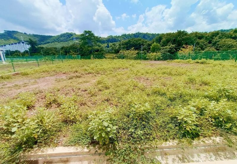 𝗧𝗔𝗠𝗔𝗡 𝗧𝗨𝗡𝗞𝗨 𝗜𝗡𝗧𝗔𝗡 𝗦𝗔𝗙𝗜𝗡𝗔𝗭 