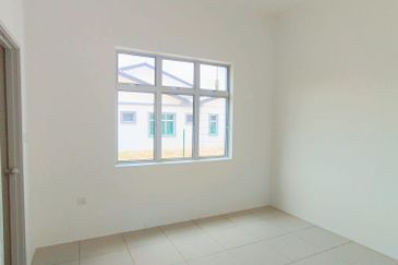 𝗧𝗔𝗠𝗔𝗡 𝗧𝗨𝗡𝗞𝗨 𝗜𝗡𝗧𝗔𝗡 𝗦𝗔𝗙𝗜𝗡𝗔𝗭 