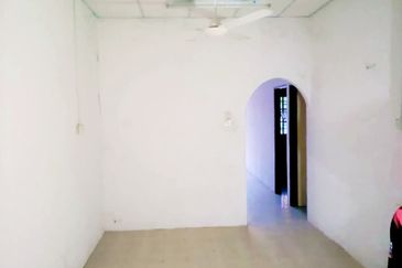 TAMAN TASEK PUTRA TRONOH