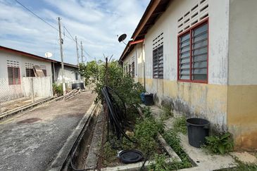TAMAN DESA BIDARA CORNER LOT KUALA KETIL