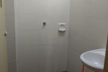 Flat Idaman Seroja Sungai, Bayan Lepas Penang