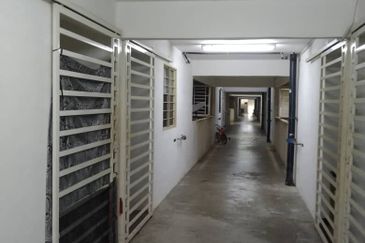 Flat Idaman Seroja Sungai, Bayan Lepas Penang