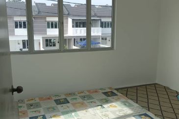 TAMAN TASEK GELUGOR UTAMA ( LILY2, FASA 2 ) 