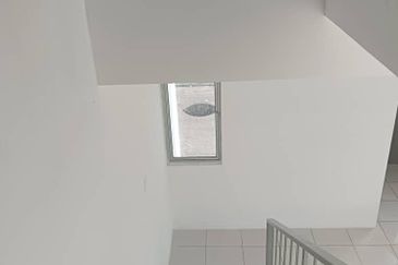 TAMAN TASEK GELUGOR UTAMA ( LILY2, FASA 2 ) 