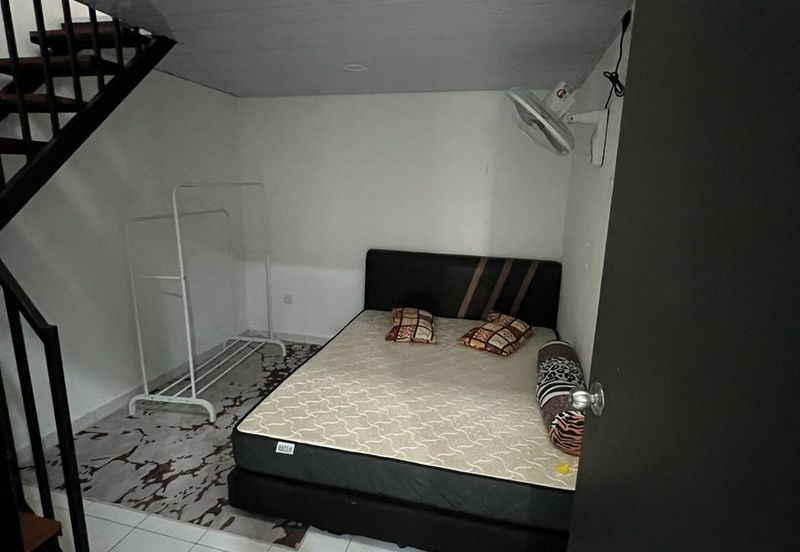 Taman Halaman Indah, Jawi