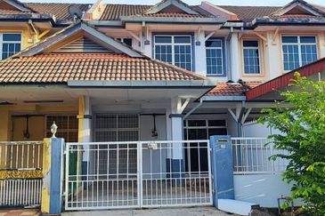 Bandar Laguna Merbok