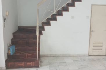 Bandar Laguna Merbok