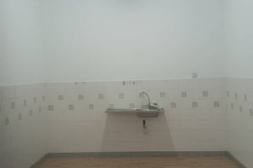 Bandar Laguna Merbok