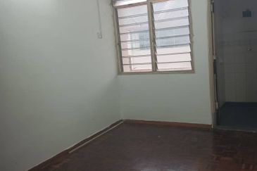 Bandar Laguna Merbok