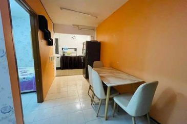 BANDAR CASSIA (CREASCENTIA)