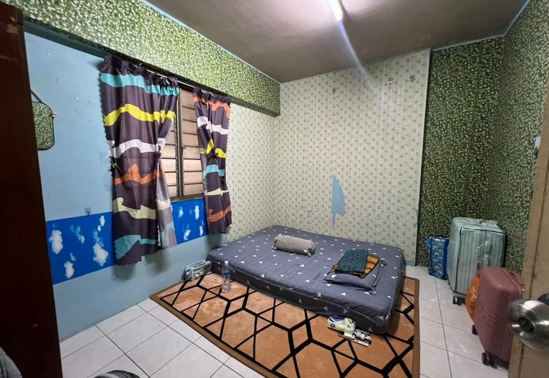 Flat Desa indah (Blok 86)