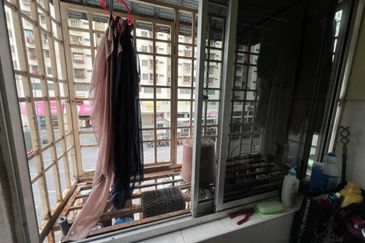 Flat Desa indah (Blok 86)