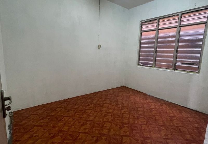 FLAT SERI DELIMA SG ARA 