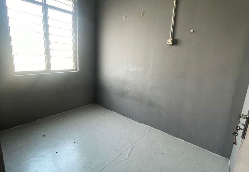 FLAT SERI DELIMA SG ARA 