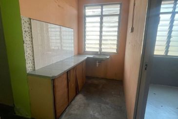 FLAT SERI DELIMA SG ARA 