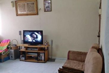 APARTMENT TAMAN PEKAKA BLOCK 33 GELUGOR