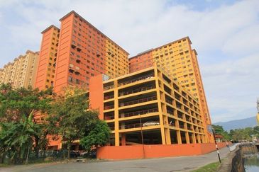 APARTMENT MUTIARA IDAMAN, SOLOK TENGKU JELUTONG 
