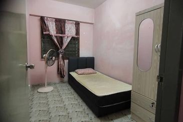 APARTMENT MUTIARA IDAMAN, SOLOK TENGKU JELUTONG 