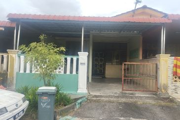 TAMAN SERAI WANGI PADANG SERAI