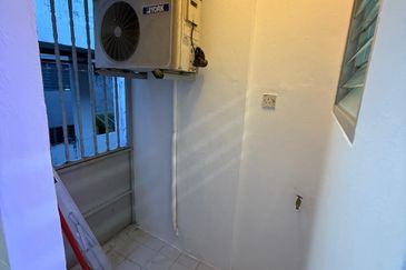 FLAT RENO BARU DI BUKIT JAMBUL INDAH