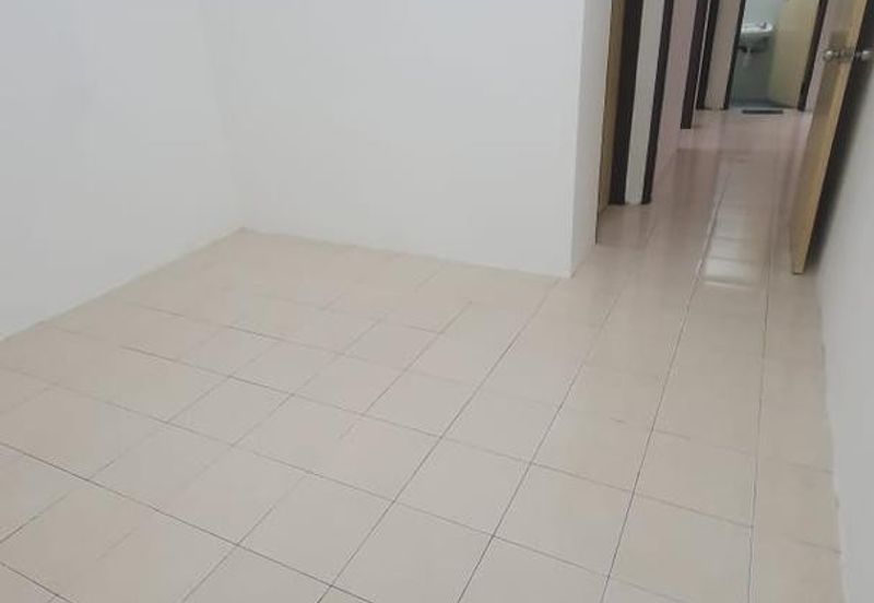 KRYSTAL SURIA APARTMENT, BAYAN LEPAS, PULAU PINANG