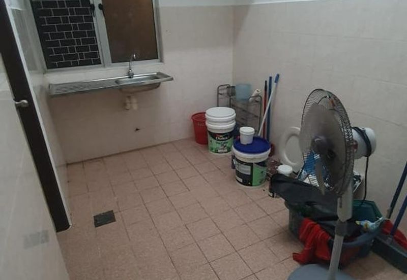 KRYSTAL SURIA APARTMENT, BAYAN LEPAS, PULAU PINANG