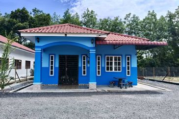 Banglo Setingkat Bukit Jambul, Pendang dan Tanah