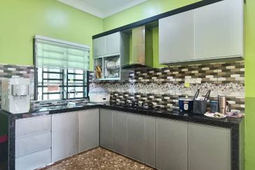 Banglo Setingkat Bukit Jambul, Pendang dan Tanah