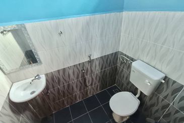 Banglo Setingkat Bukit Jambul, Pendang dan Tanah