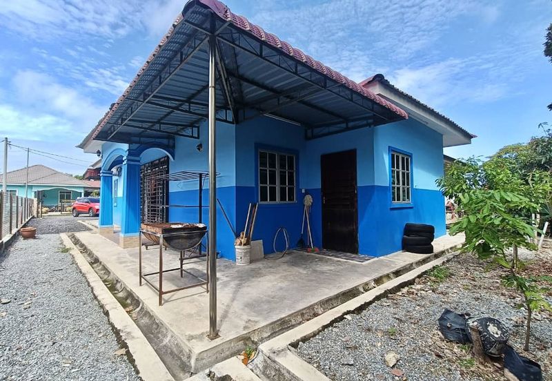 Banglo Setingkat Bukit Jambul, Pendang dan Tanah