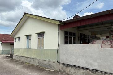 SPICE VILLAGE, ZON KEMBOJA, BANDAR AMANJAYA