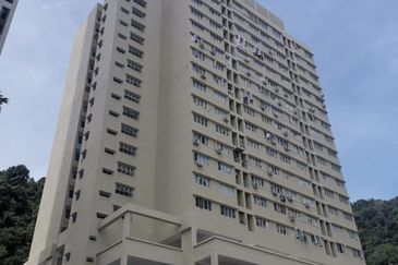 E Garden Condominium Persiaran Halia 
