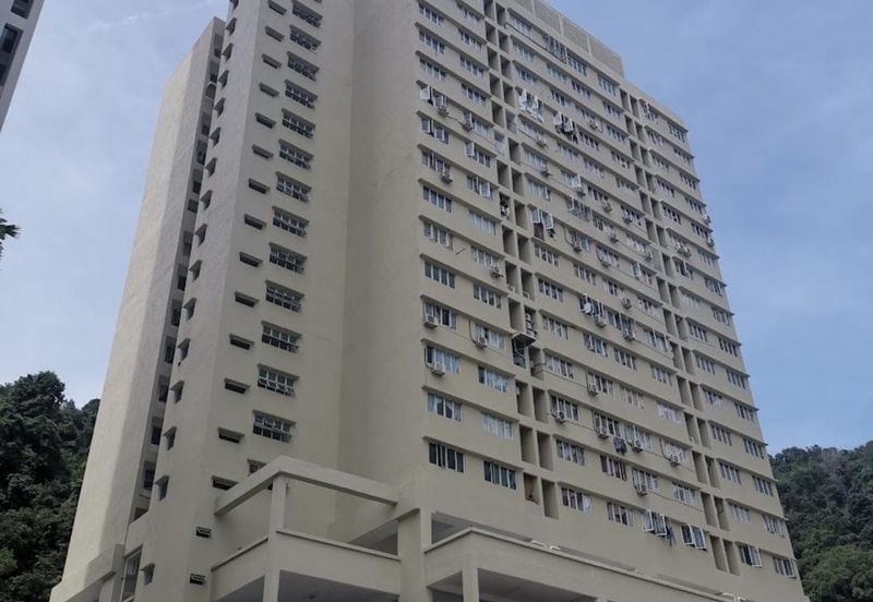 E Garden Condominium Persiaran Halia 