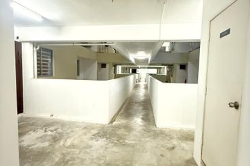 E Garden Condominium Persiaran Halia 